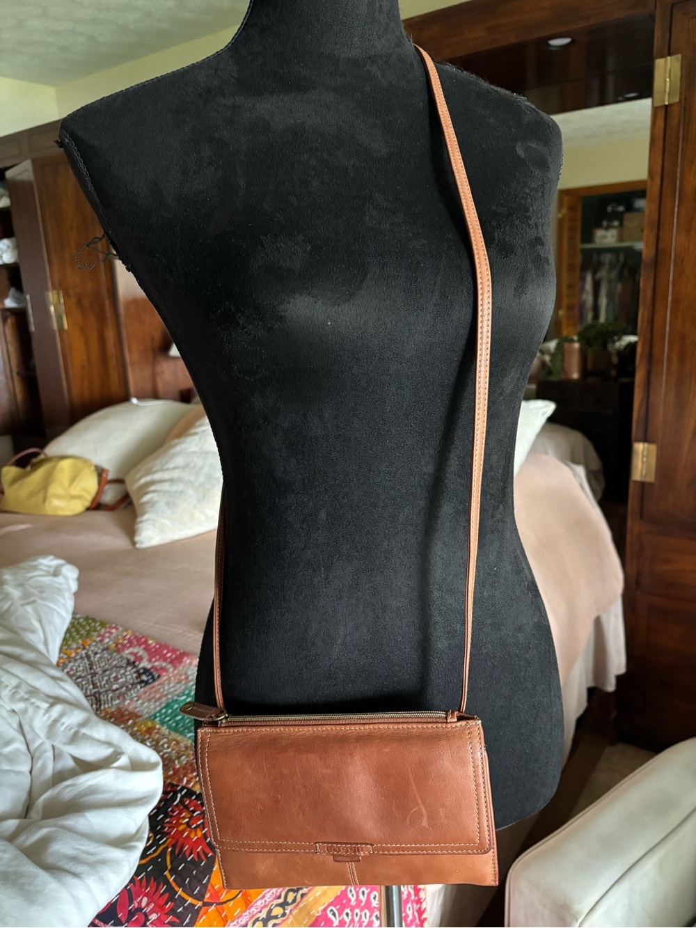 Fossil crossbody minimalist wallet purse